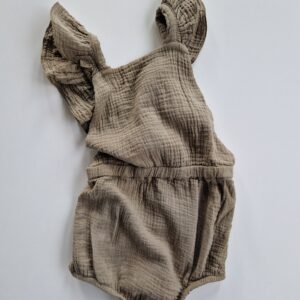 THE SIMPLE FOLK grön romper 12–18 mån