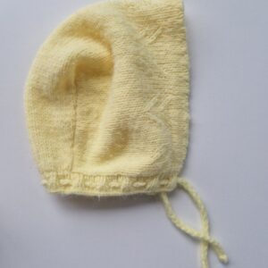 Handgjord stickad bonnet 50-62