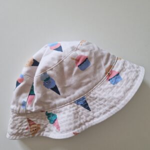 LINDEX vändbar bucket hat 2-4 år