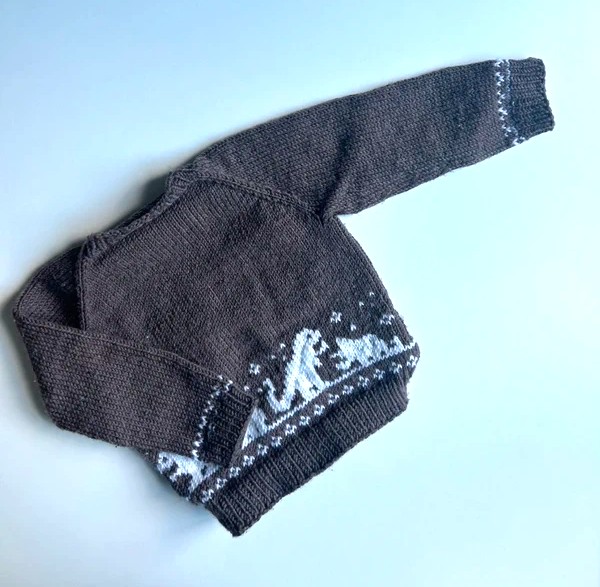VINTAGE HANDSTICKAD tröja 80–92
