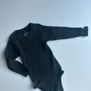 LINDEX svart ribbad body  86