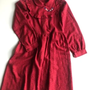 VINTAGE Röd småblommig klänning med broderad krage 110